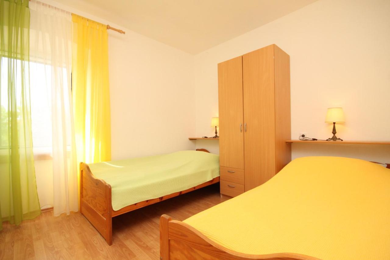 Apartments With A Parking Space Sali, Dugi Otok - 8084 Bagian luar foto