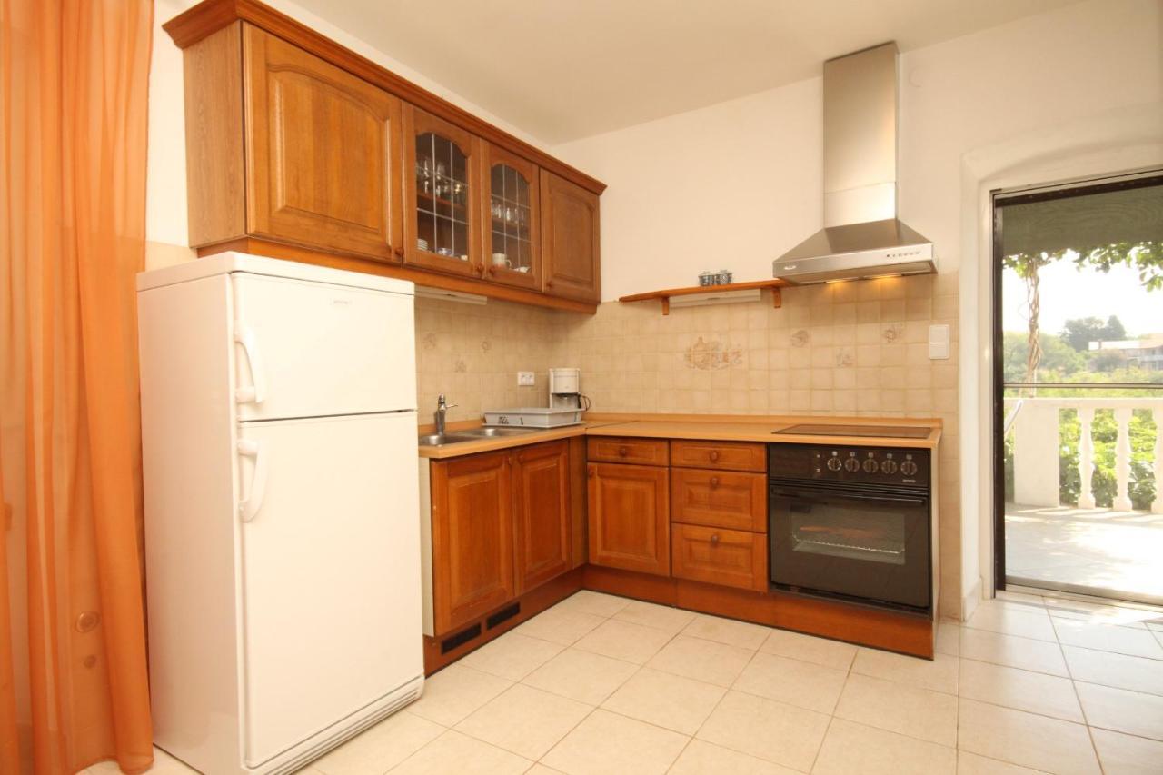 Apartments With A Parking Space Sali, Dugi Otok - 8084 Bagian luar foto