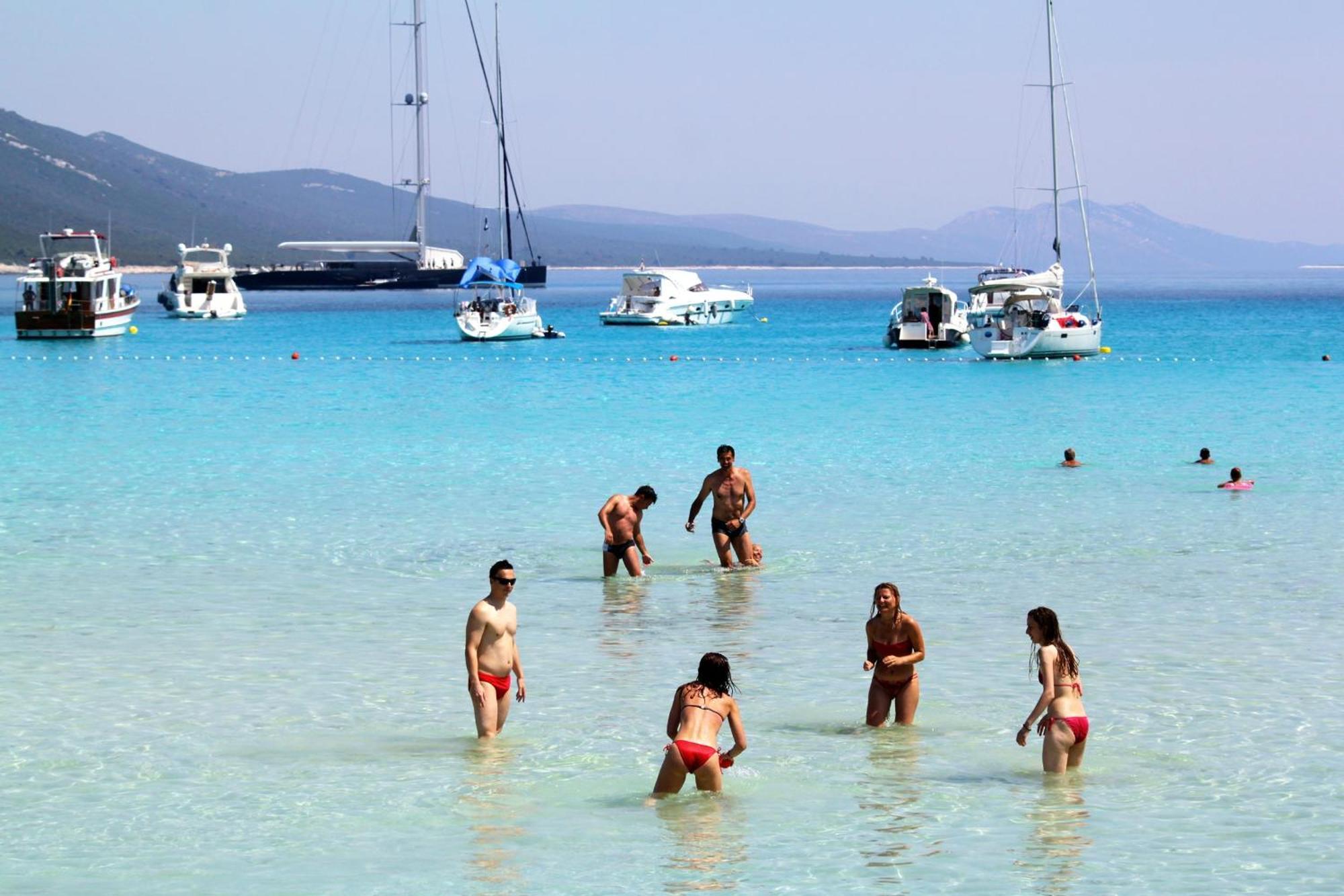 Apartments With A Parking Space Sali, Dugi Otok - 8084 Bagian luar foto
