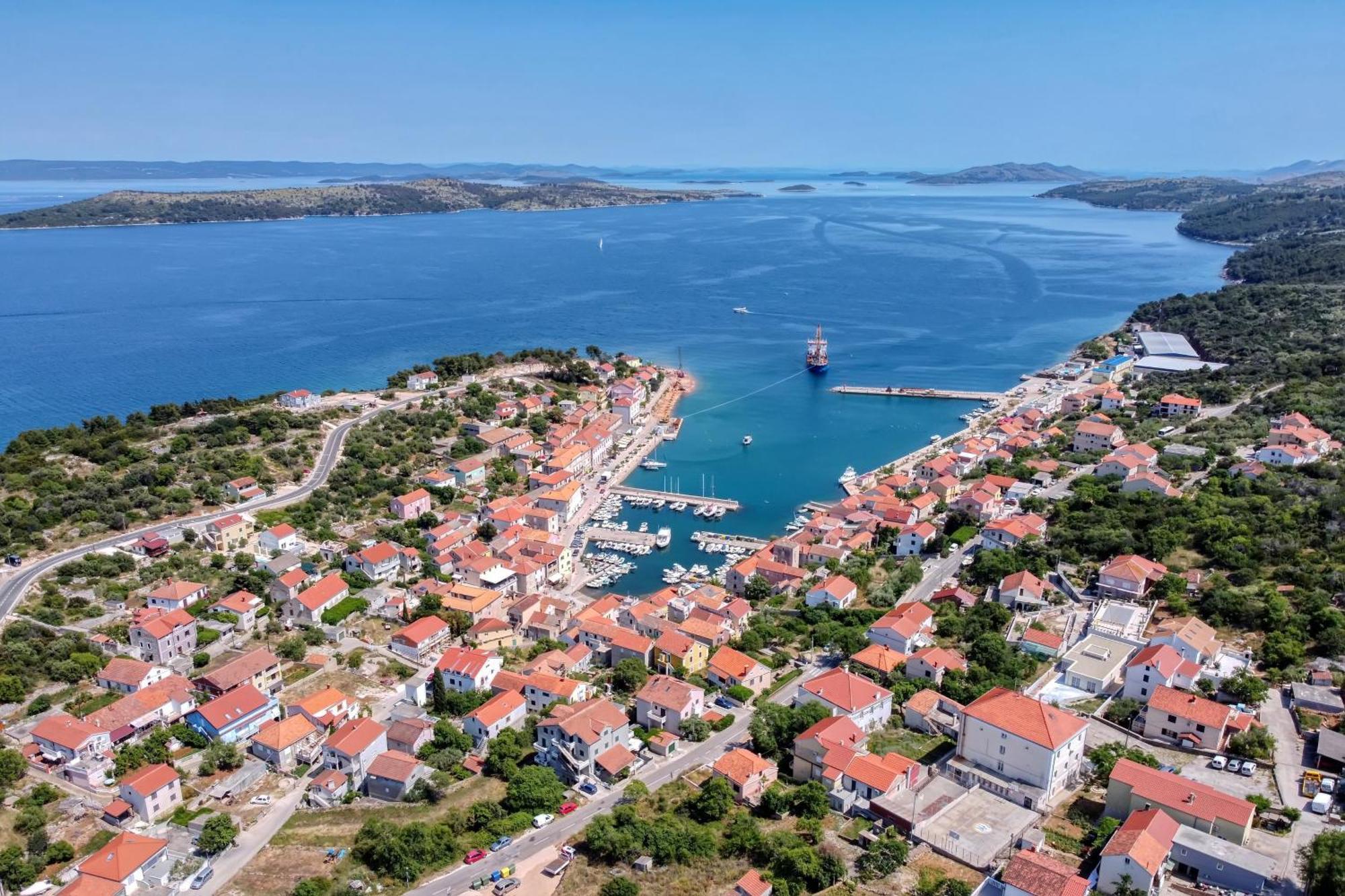 Apartments With A Parking Space Sali, Dugi Otok - 8084 Bagian luar foto